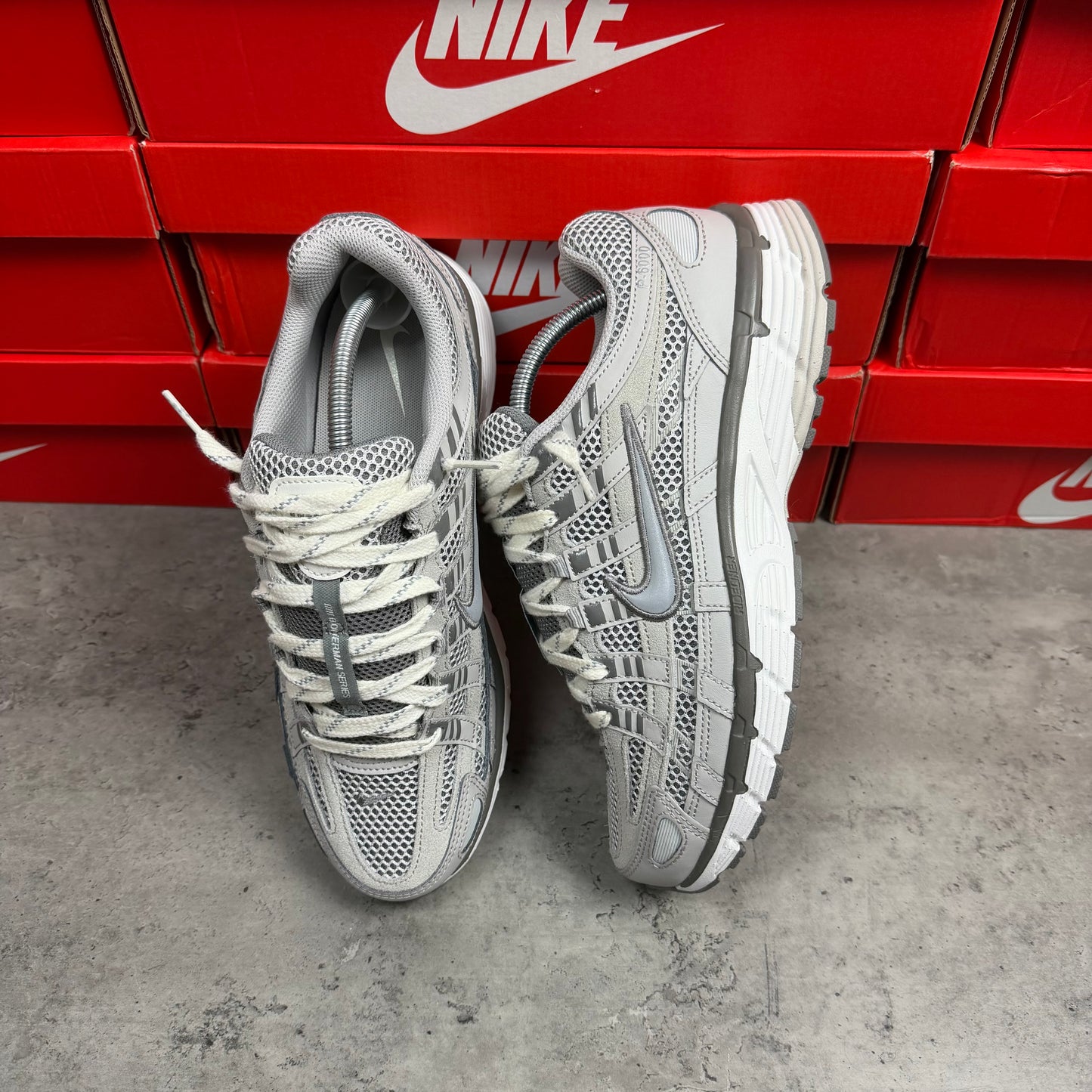 NIKE P-6000