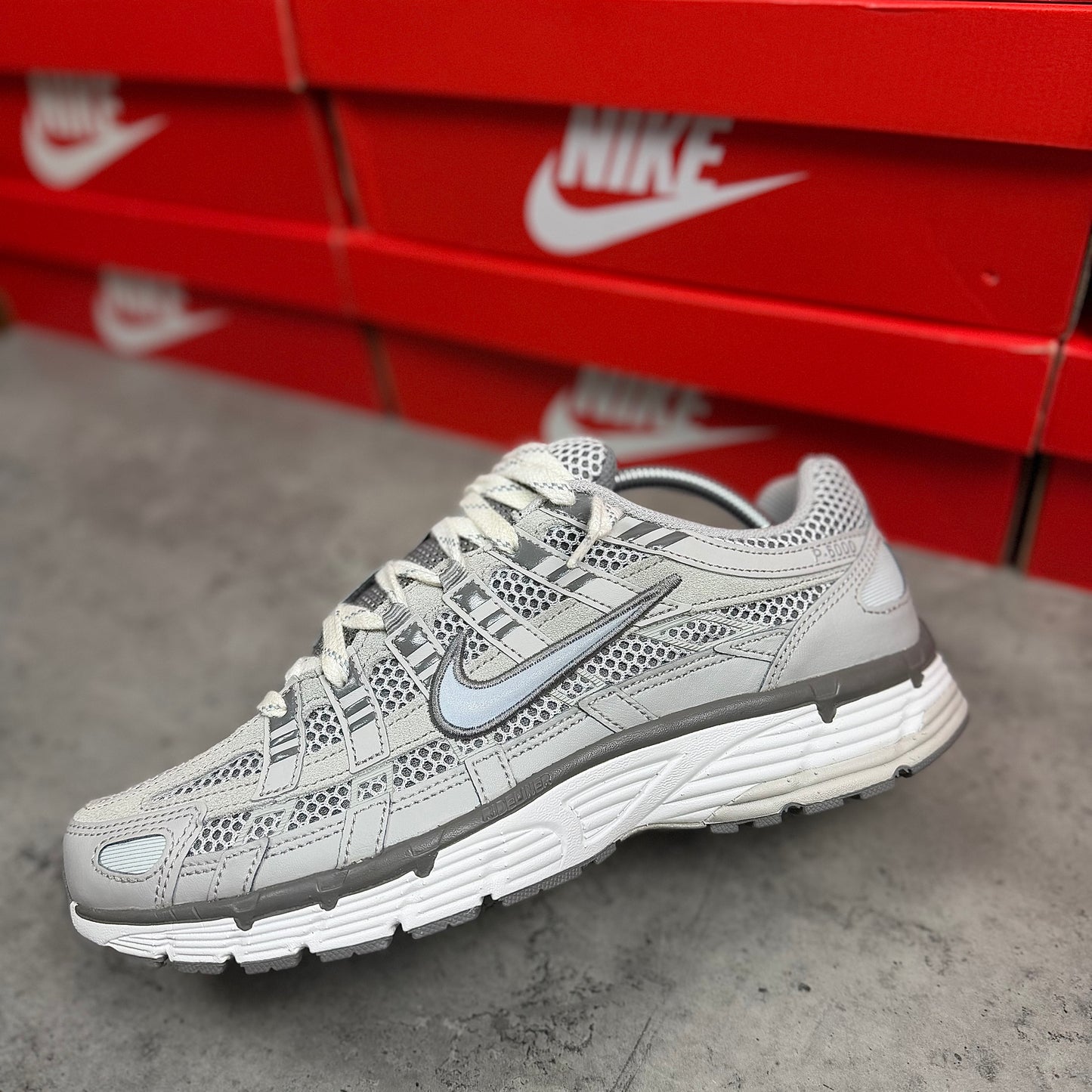 NIKE P-6000