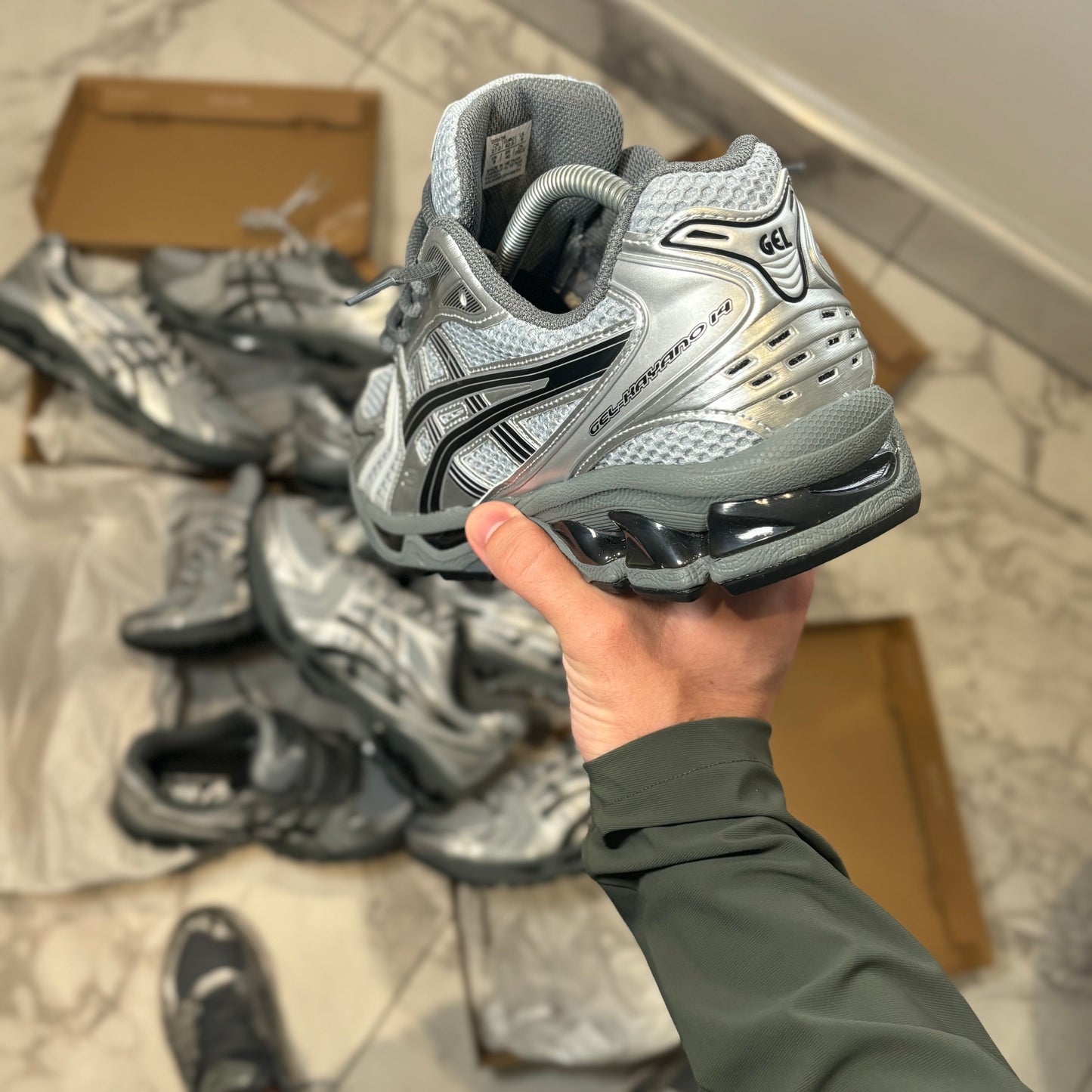 ASICS GEL-KAYANO 14 (EXCLUSIVE COLOURWAY)